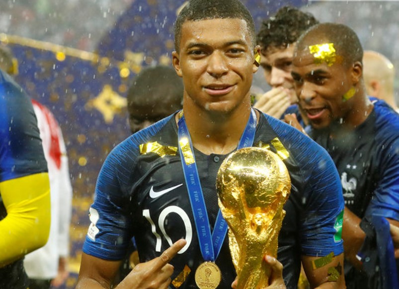 Quốc gia vô địch World Cup 2018 là Đội tuyển bóng đá quốc gia Pháp.