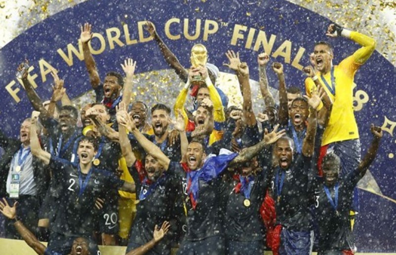 Vô địch World Cup có phải đá vòng loại không?